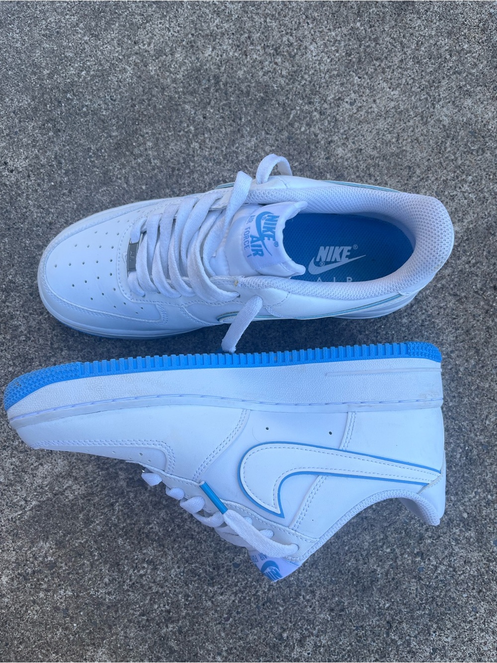 Nike White & Blue Low-Top Sneakers